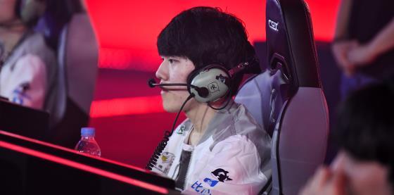 一竞技电子- rookie太强了 