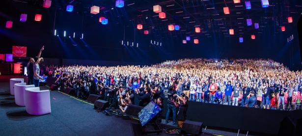 一竞技电竞-浓眉哥回归赛场，挺进下一轮首场状态亮眼，阿森纳观众沸腾！的简单介绍