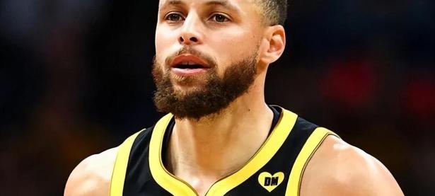 一竞技- 库里连续11场30+ 