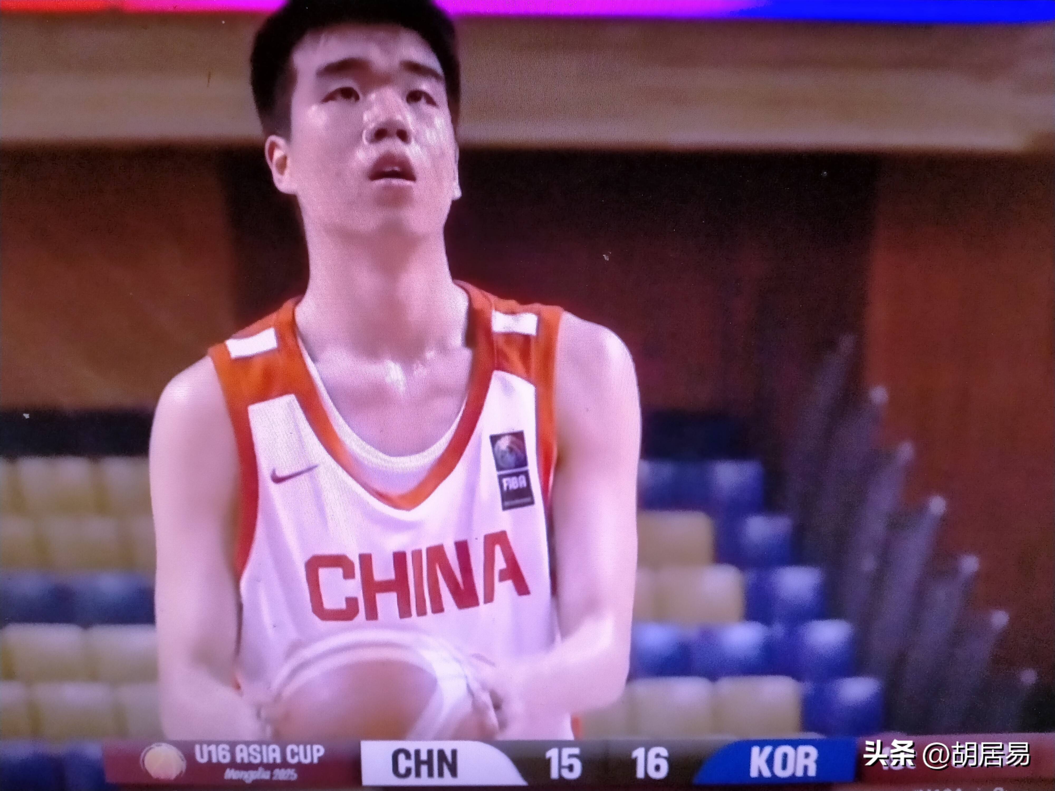 加时末段CBA季后赛焦点战，沃尔夫斯堡完成队长鼓劲，悬念犹存，纪律约束更严格(全场篮球大前锋拿到后场篮板后怎么处理)
