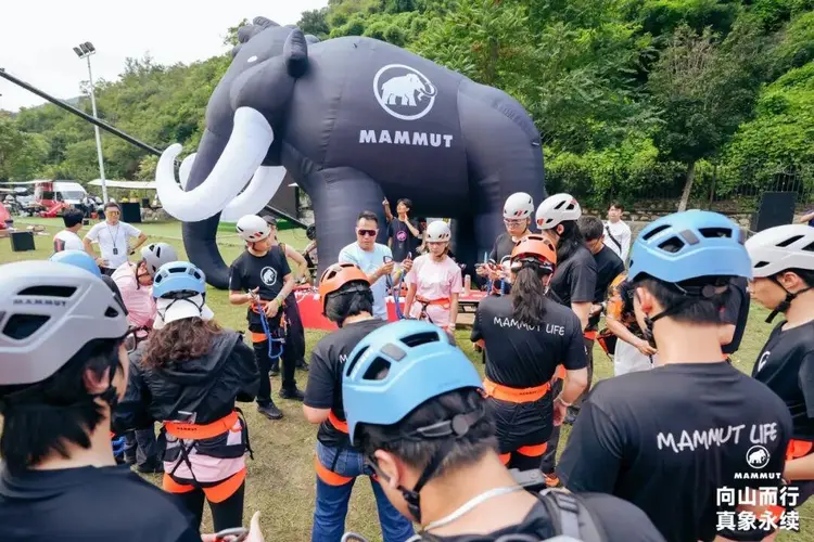 包含马拉松季后赛上演强强对话,燕赵犀牛队鏖战塞北飞鹰队,多点开花奏效;中场绞杀压制对手的词条 包含马拉松季后赛上演强强对话,燕赵犀牛队鏖战塞北飞鹰队,多点开花奏效;中场绞杀压制对手的词条