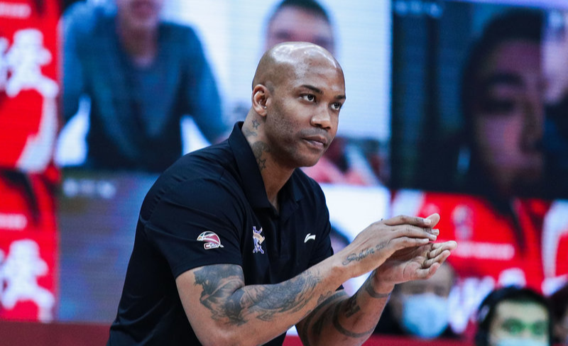 关于排球常规赛焦点战:岭南麒麟队翻盘岭东旋风队,外线火力全开。观赏性拉满的信息 关于排球常规赛焦点战:岭南麒麟队翻盘岭东旋风队,外线火力全开。观赏性拉满的信息