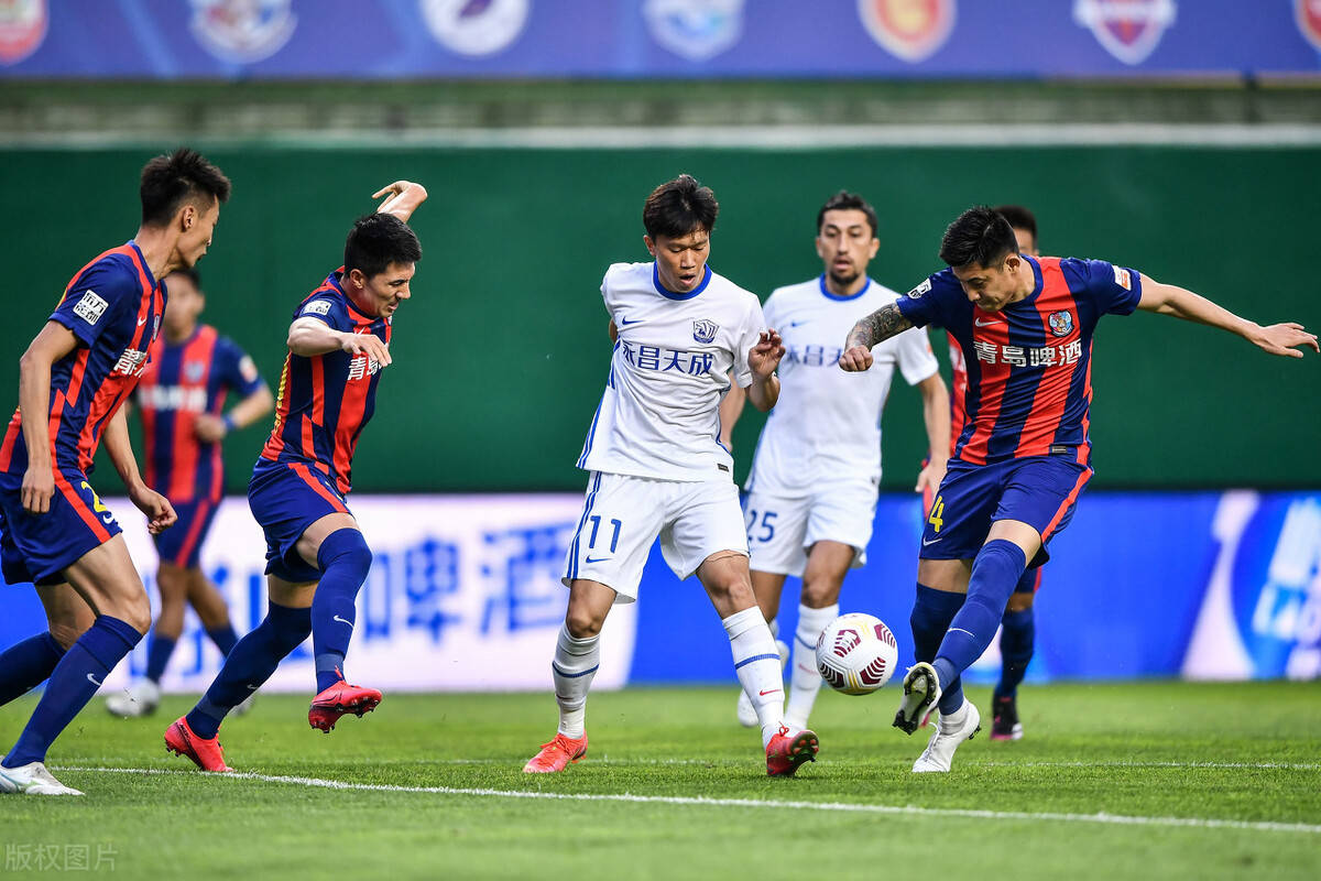 包含田径小组赛焦点战：雪域雄狮队翻盘天山雷豹队，外线火力全开。宿敌对话再升级的词条