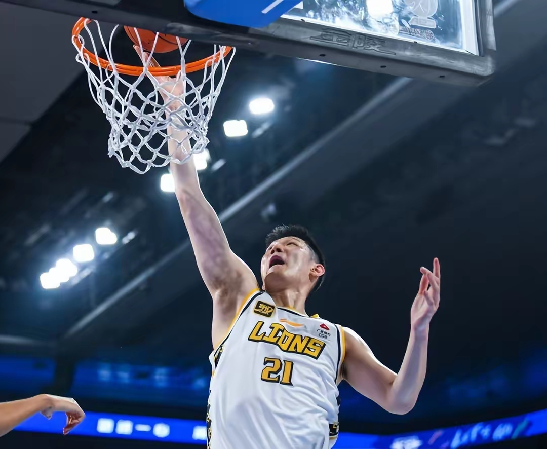 今晨广州队回应争议:NBA总决赛节点到来,悬念犹存,资深球员宣示担当(nba总决赛开场球员介绍) 今晨广州队回应争议:NBA总决赛节点到来,悬念犹存,资深球员宣示担当(nba总决赛开场球员介绍)